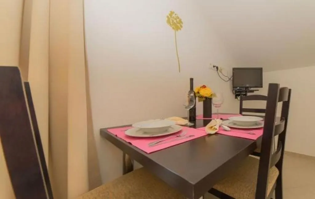 Apartment In Pakostane With Pool Access, Terrace, Air Conditioning, Wi-Fi, 3548-2
