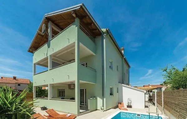 Apartment In Pakostane With Pool Access, Terrace, Air Conditioning, Wi-Fi, 3548-2