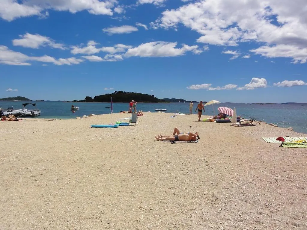 Apartment In Pakostane With Pool Access, Terrace, Air Conditioning, Wi-Fi, 3548-2 0*,