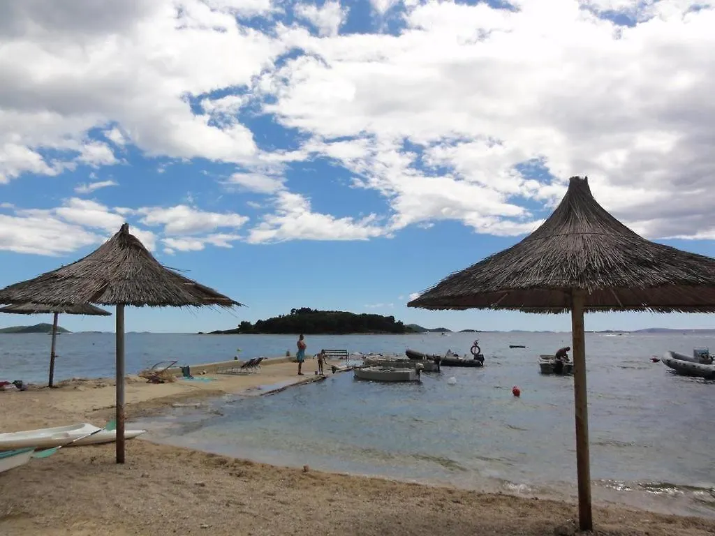 Apartment In Pakostane With Pool Access, Terrace, Air Conditioning, Wi-Fi, 3548-2