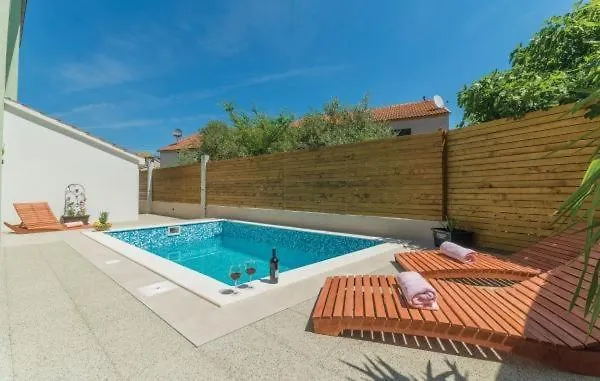Apartment In Pakostane With Pool Access, Terrace, Air Conditioning, Wi-Fi, 3548-2 0*,  Croatia